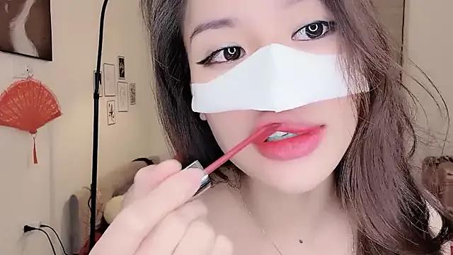 MaiLiiil — suck dildo and fuck it