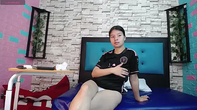 maily_can — SHOW DANCE NAKED