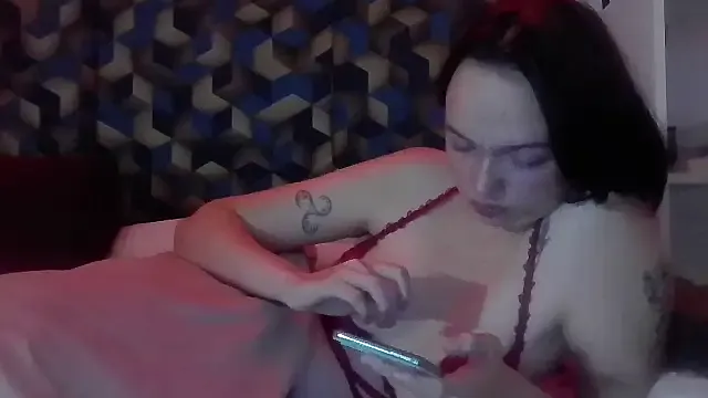 MaitresseMermaid — J'cris ton pseudo sur mon corps