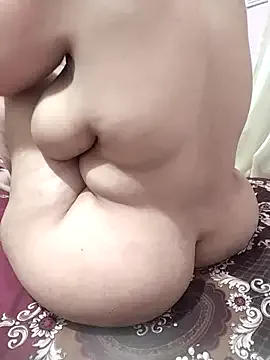 Mama_Queen_ —   playing with pussy