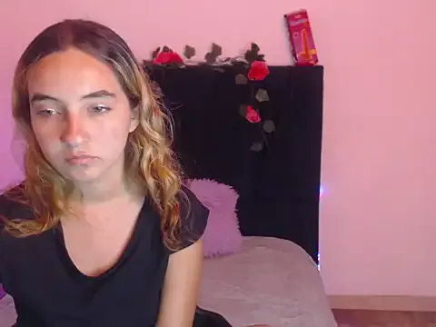 mandyy_petite — Flash boobs