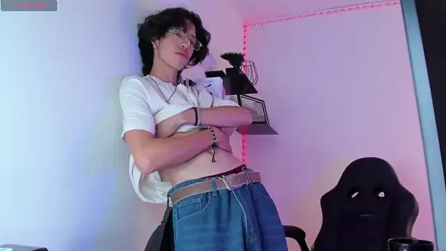 manu_vera — fully naked + slap ass