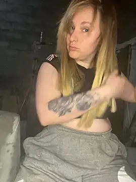 Manzannitaaaaa — Freechat on StripChat