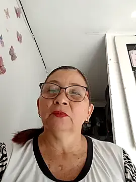 marfil_milf — Jugar con los pezones