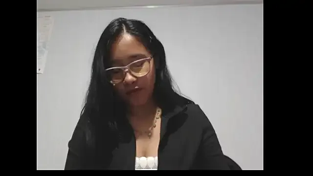 MargarethGarcia — Show my hairy pussy