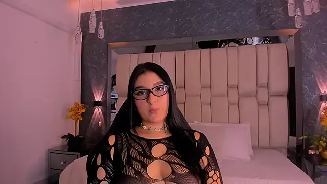 MariaFlowers — finger pussy
