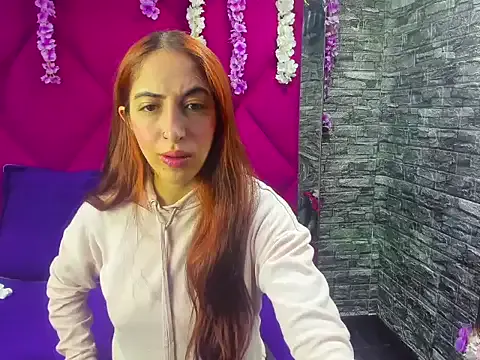 MariamGray1 — full naked and masturbation