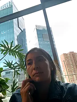 Mariana_gom — Lotion to feet