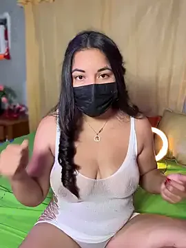 Mariana_lu1 — Full naked x 5 min