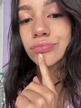 Marianahb-e — Flash boobs