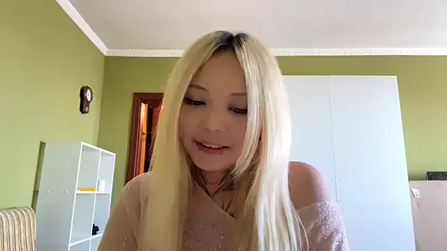 MaritaPescador — firs air kiss ^^
