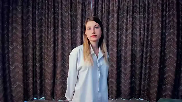 MartiRoyal — topless play with boobs