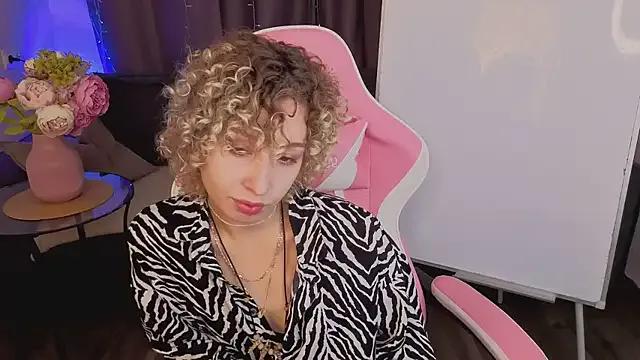 Mary_Wahlberg — Touch my pretty neck