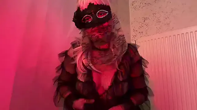 maskedgirlive — 1000