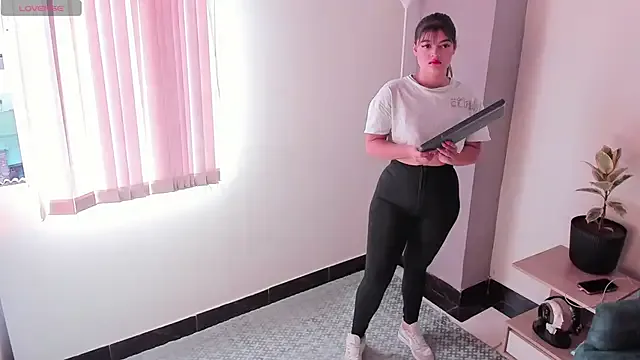 Maxinnevance — @Flash Tits + Rub