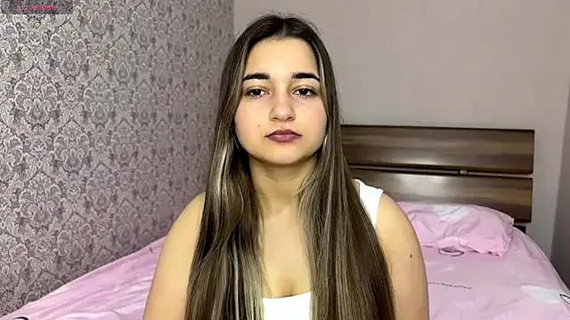 MaydaFarran — Show outfit and flash my bra