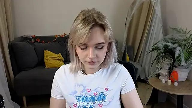 StripChat MayWins is Private MayWins — Massage my ass with oil!