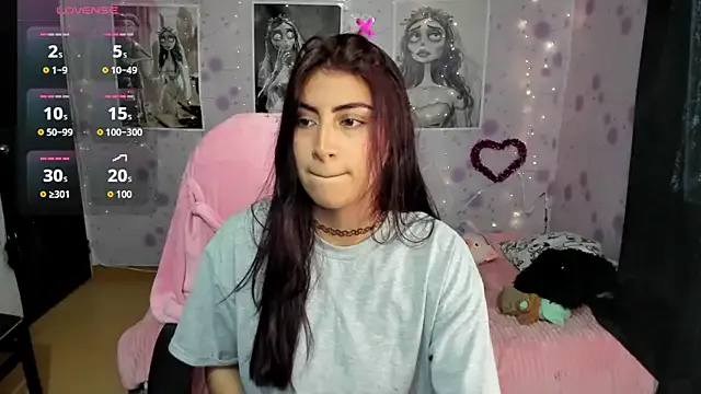Medussa_katt — blow a kiss