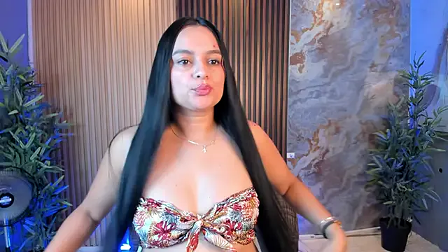 Megancoxx — Naked + Ice pussy