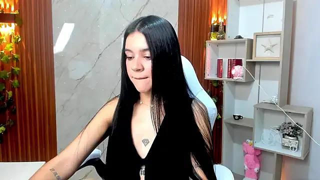 MeganLara — show pussy