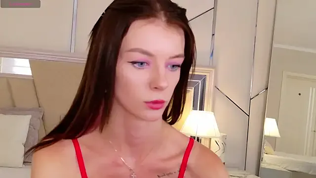 MeganMour — sexy pose 