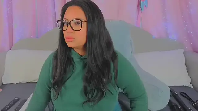 MeghanXO — HAPPY WEDNESDAY!!