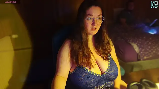 Meiwox — Naked - nue pendant tout le live