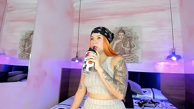 MelaniieRoux — hey mel 