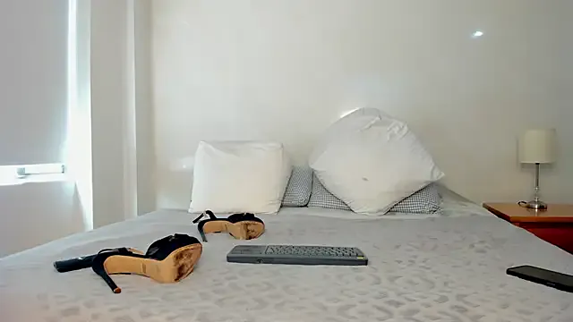 melisa_ferretti — guys make me squirt my sweet pussy!!