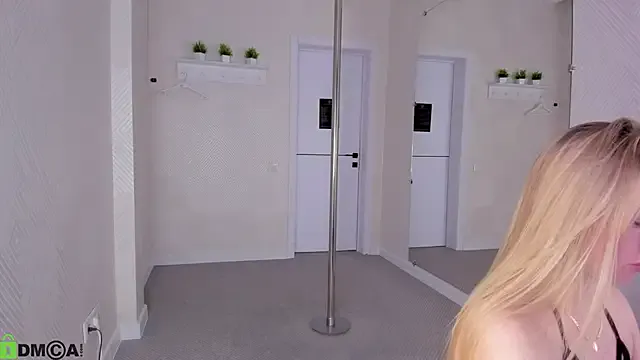 Melissa__White — tease tits