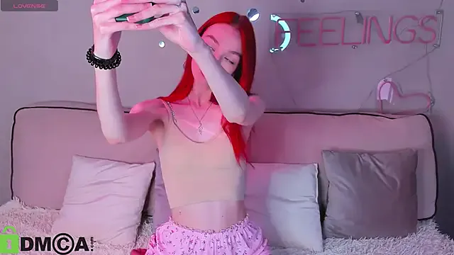 Melissa_Cox — ass tease