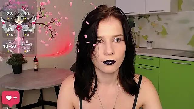 Mell_Hyees — get a manicure 