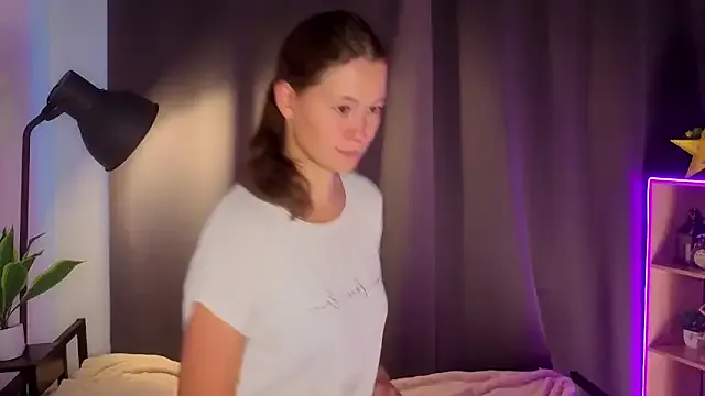 MelodieWeyler — Gently air kiss