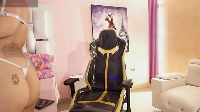 Melussa_liss — Doggy style position without panties