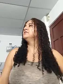 MEYBELLATINA — Freechat on StripChat