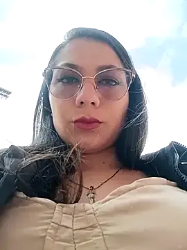 Mia-love-03 — Make me feel wet 
