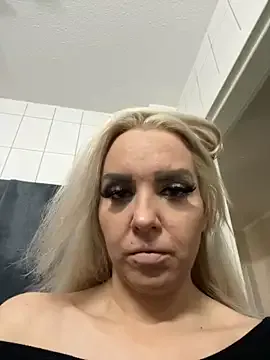MIA-XXX — Fuck my holes