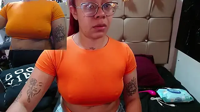 MIA__SPENCER — Encender el Lush y dejarlo vibrar fuerte