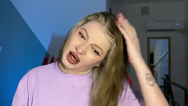 Mia_Kamp — spank ass hard x5