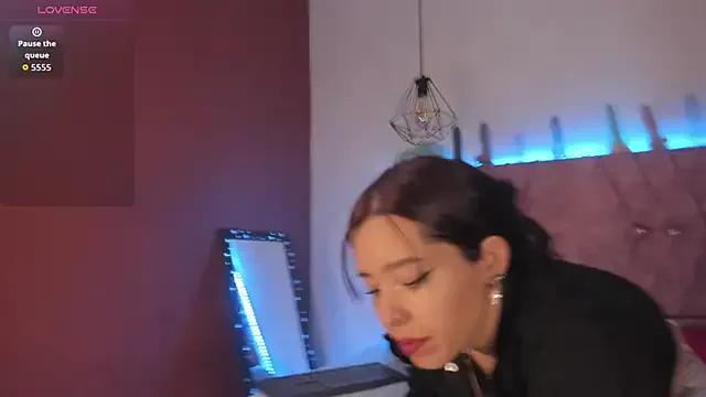 Mia_lopez_1 — kisses