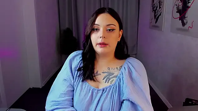 Mia_R0ss — Get up and show the outfit