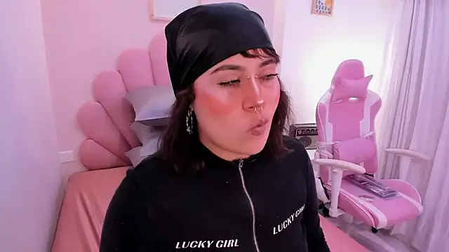 mia_yeager — saliva on face