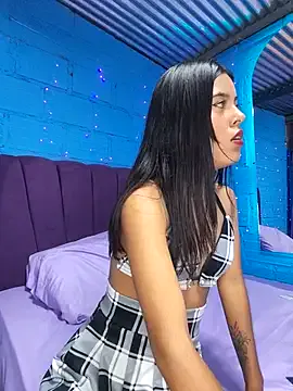MiaaHills — Show ass