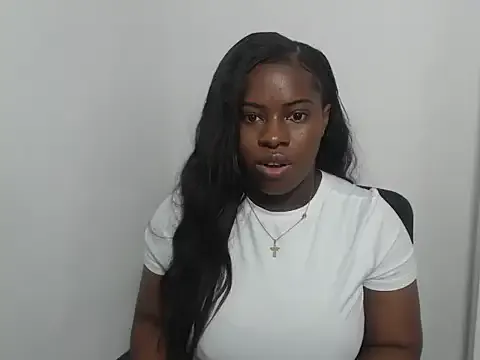 MiaFoxx7 — show tits