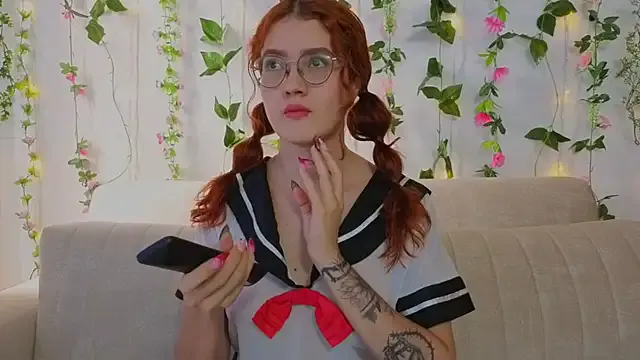 MiaWinxxx — Make me feel good  honey