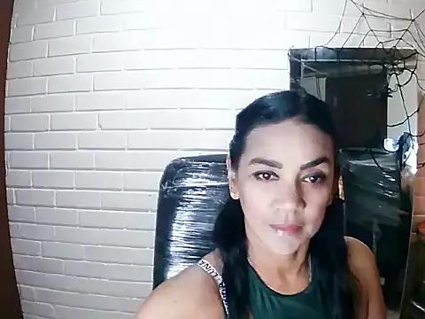 StripChat MiiaVelasquez is Freechat MiiaVelasquez — Saliva show