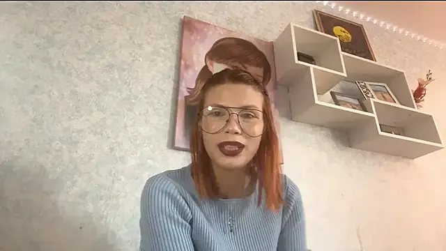Mila_Alim — Lips tease