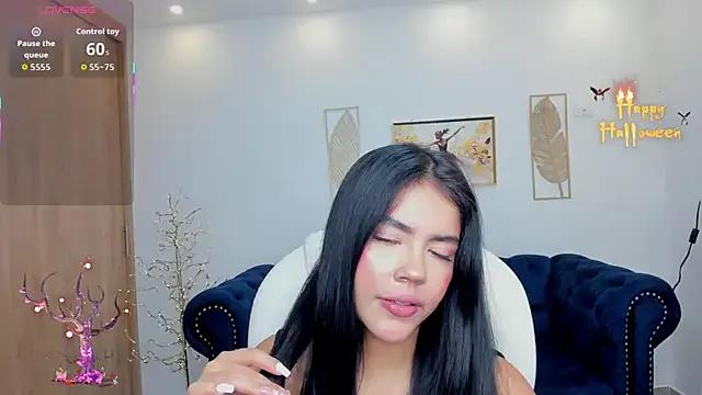 StripChat Mila_blaze is Freechat Mila_blaze β oil on the tits show