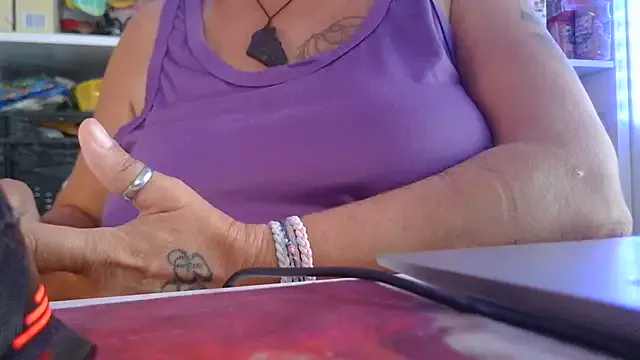 Milf_Lady_Frankfurt — das was kommt kommt .....