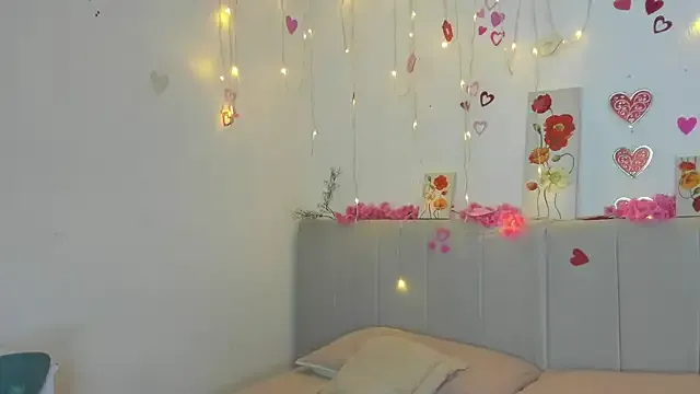 milf_latinn — Look at my naked body